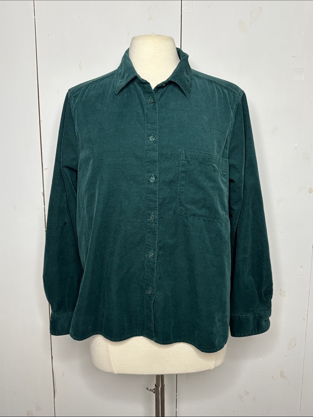 Loft women’s dark green corduroy button front shirt size medium